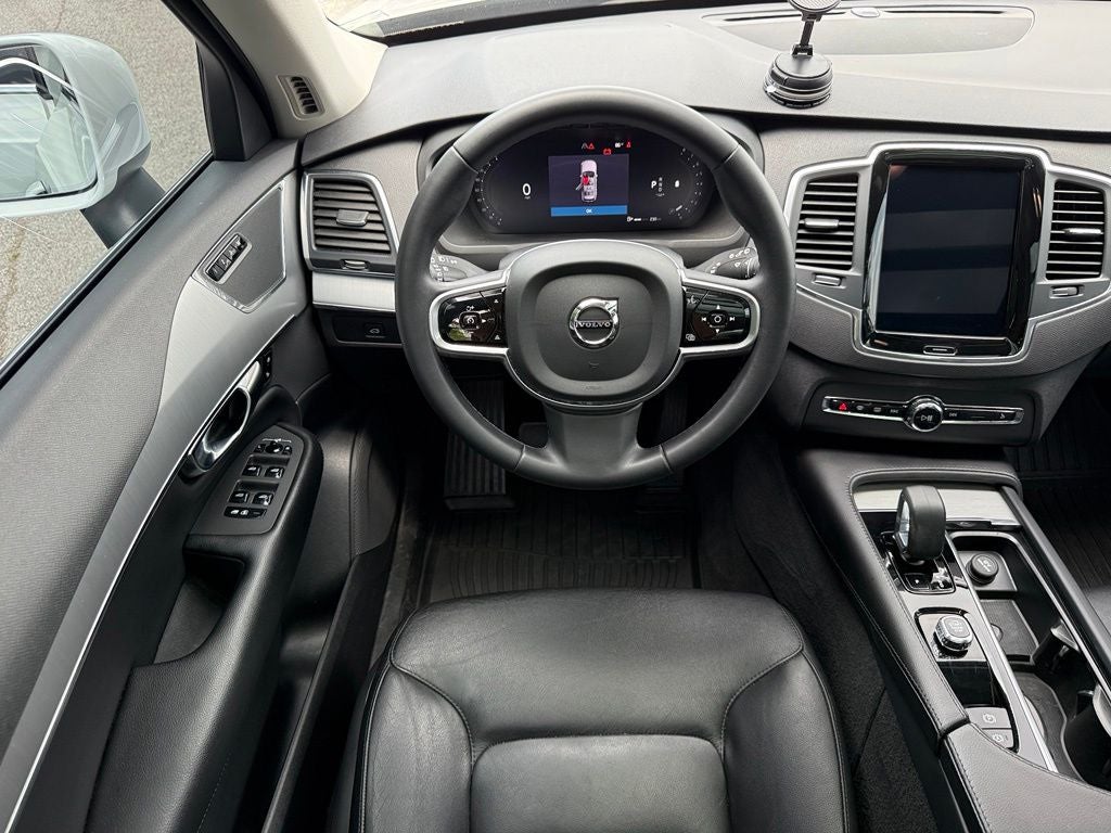 2023 Volvo XC90 B5 Core