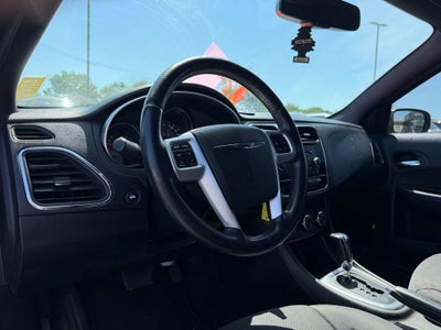 2013 Chrysler 200 Touring
