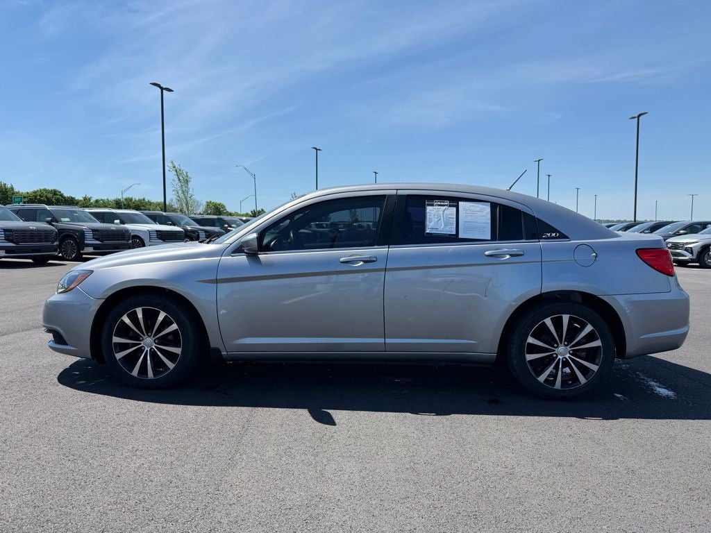 2013 Chrysler 200 Touring