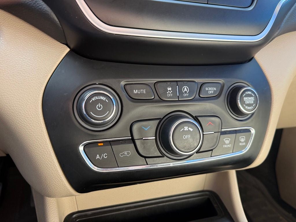2019 Jeep Cherokee Latitude