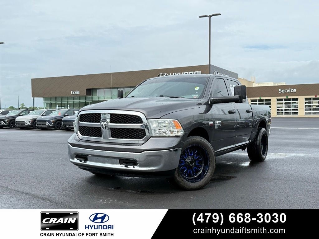 2019 RAM 1500 Classic Tradesman 4x4 Crew Cab 5'7's photo