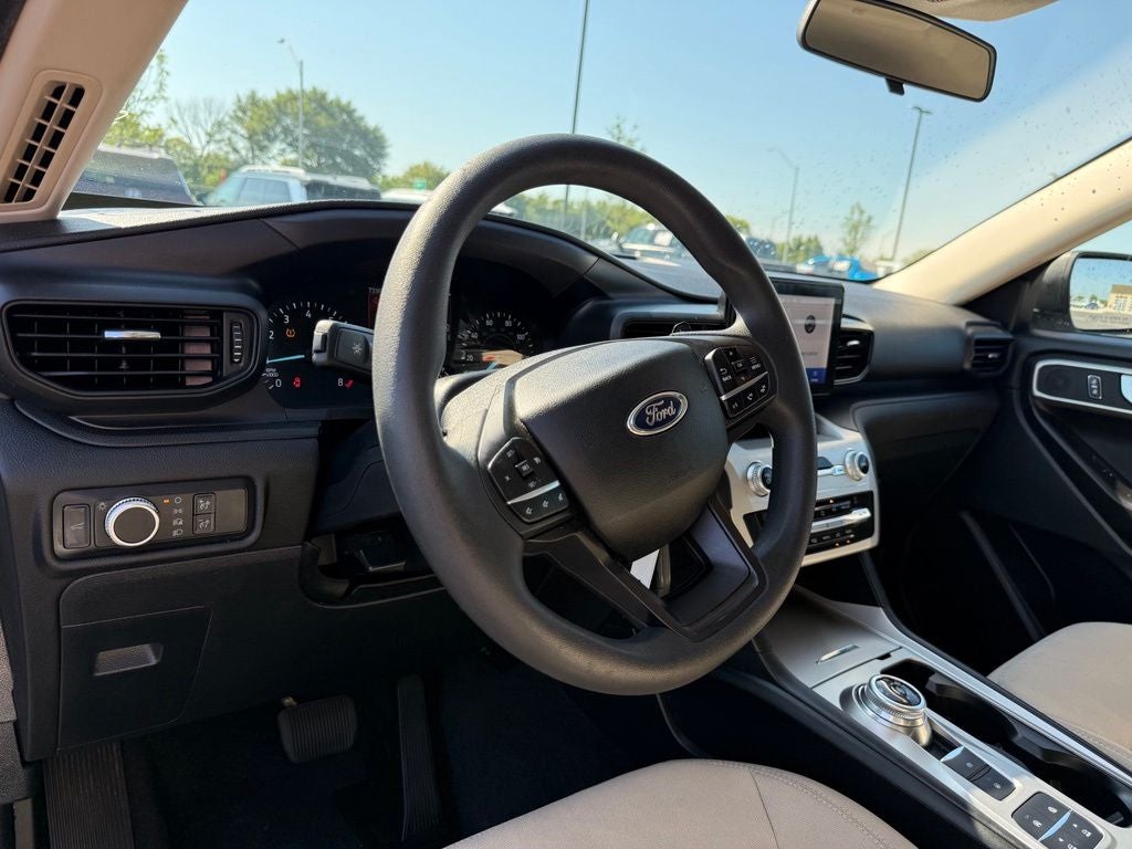 2020 Ford Explorer Base