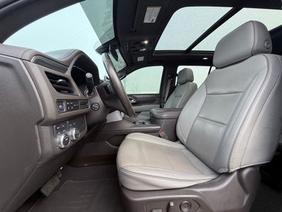 2022 GMC Yukon SLT moon roof/capt seats