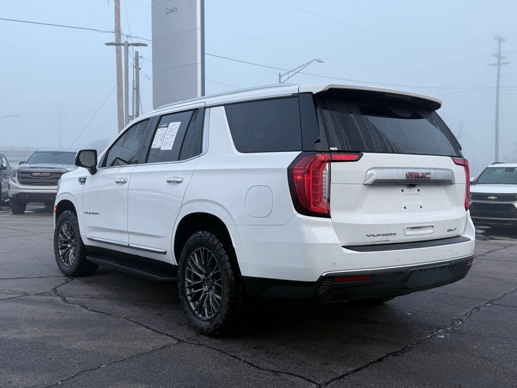 2022 GMC Yukon SLT moon roof/capt seats