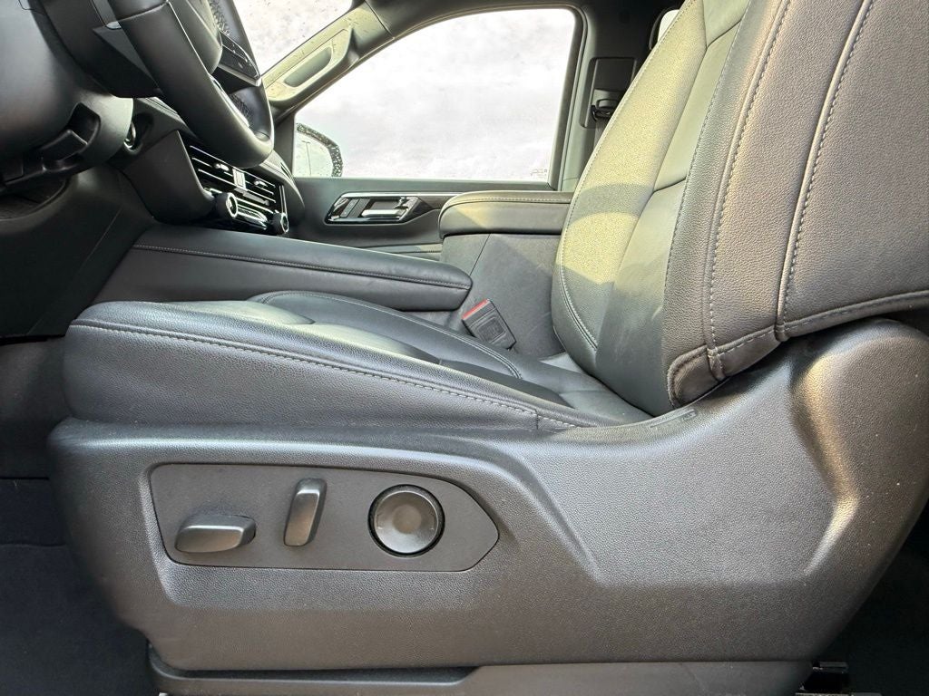 2025 Chevrolet Tahoe Z71 - Photo 9