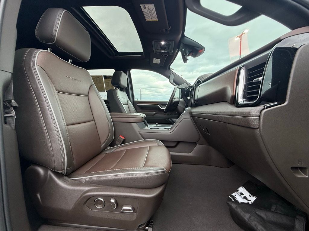 2024 GMC Sierra 2500HD Denali DENALI PREFERRED POWER STEPS,