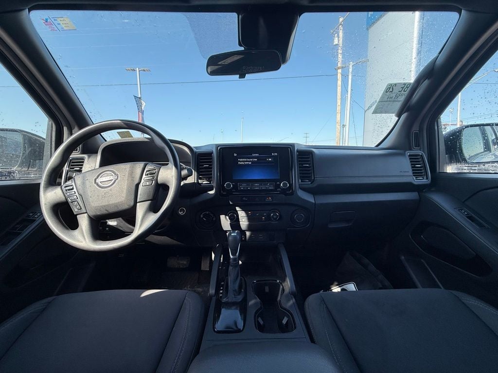 2023 Nissan Frontier SV