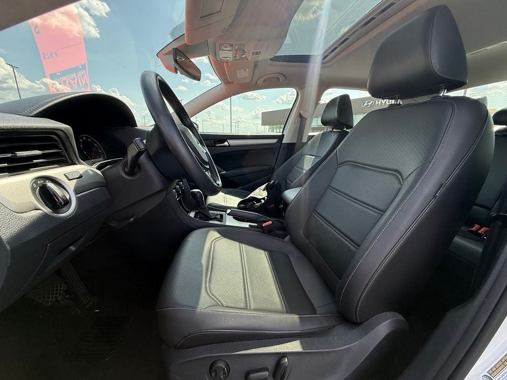 2022 Volkswagen Passat 2.0T SE