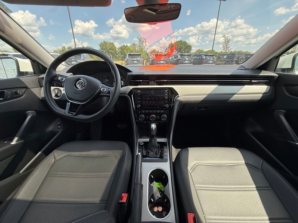 2022 Volkswagen Passat 2.0T SE
