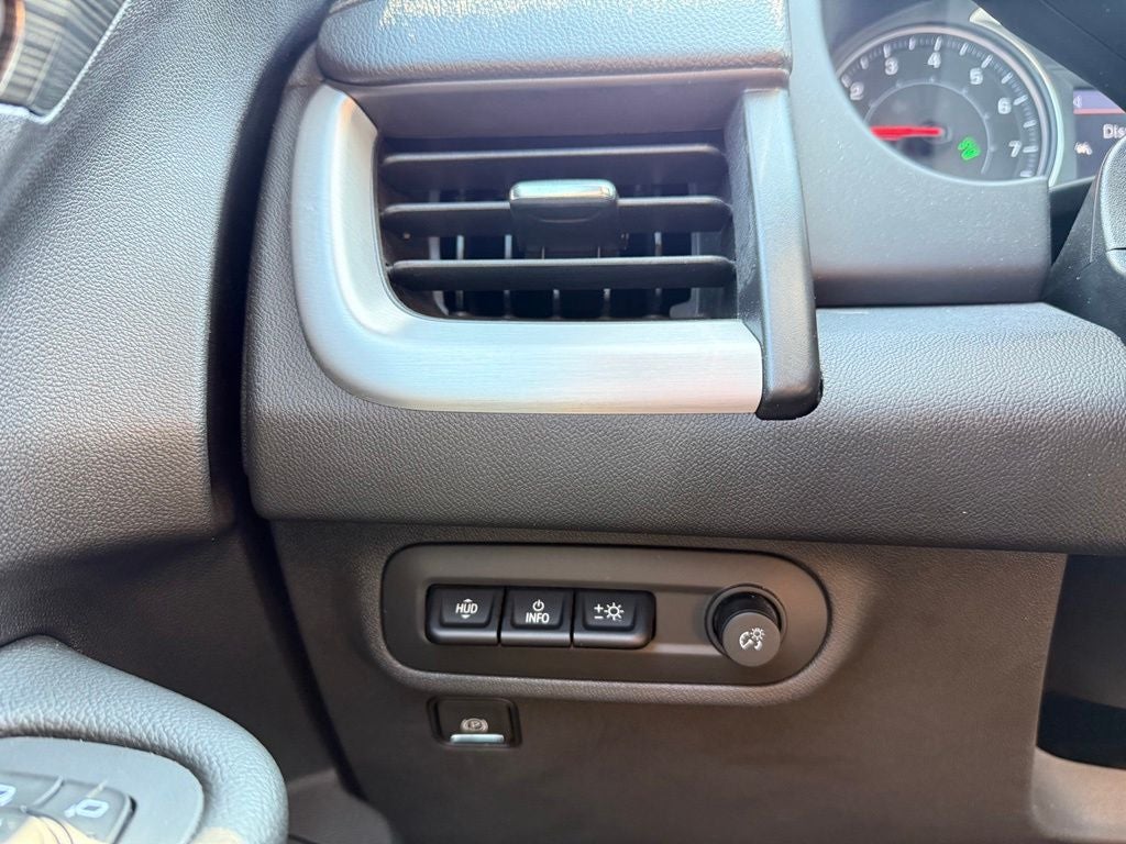 2024 GMC Terrain SLT - Photo 13