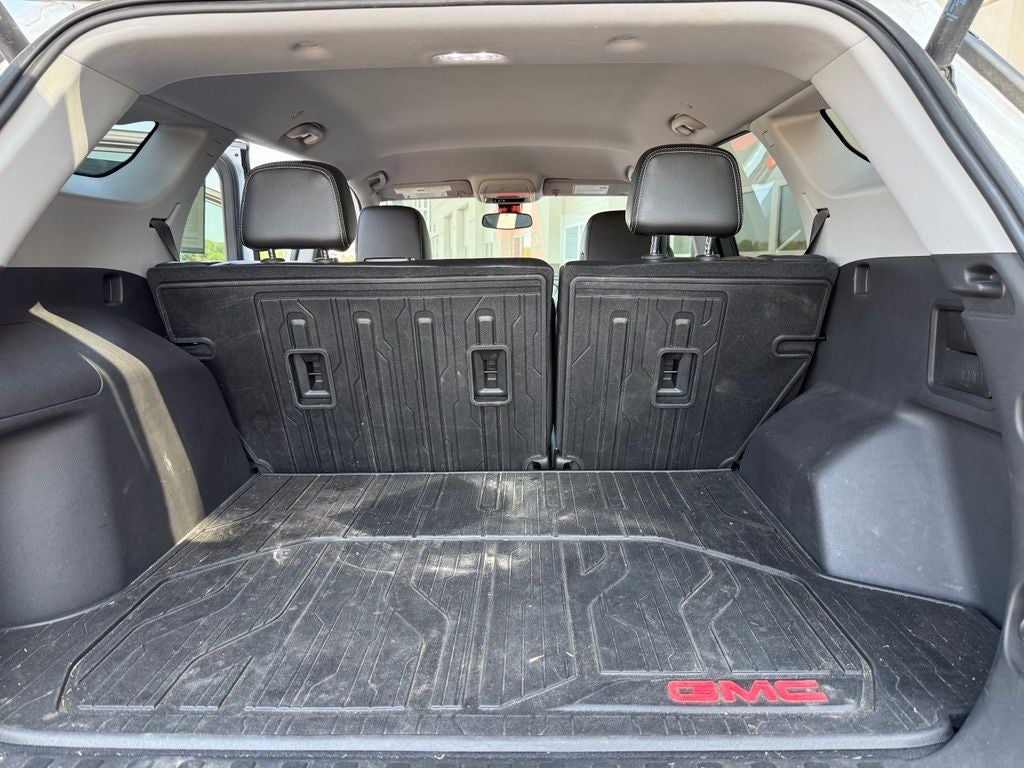 2024 GMC Terrain SLT - Photo 7