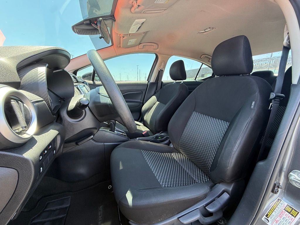2021 Nissan Versa 1.6 S