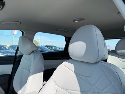 2026 Hyundai TUCSON SE FWD