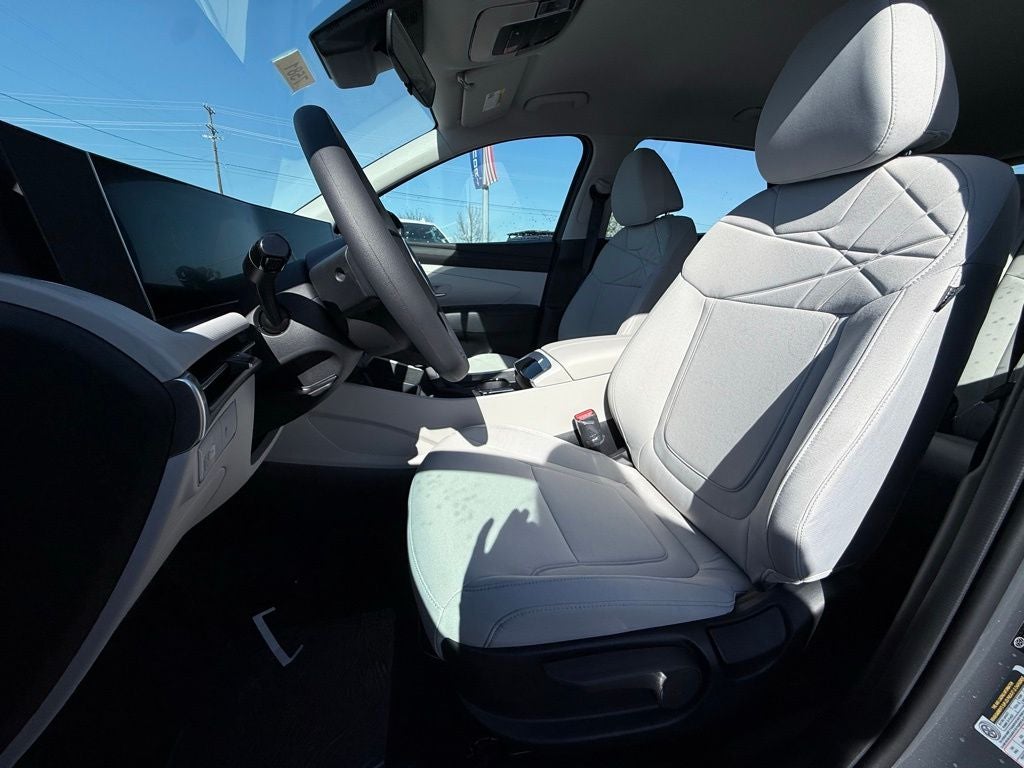 2026 Hyundai TUCSON SE FWD