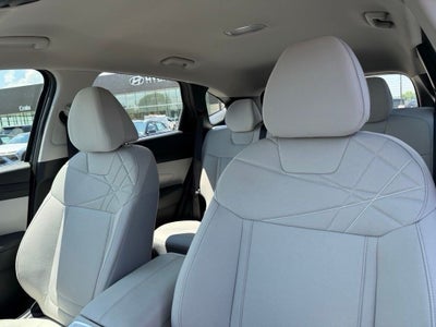 2026 Hyundai TUCSON SE FWD