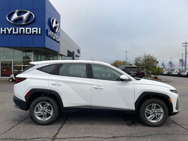 2025 Hyundai TUCSON SE AWD