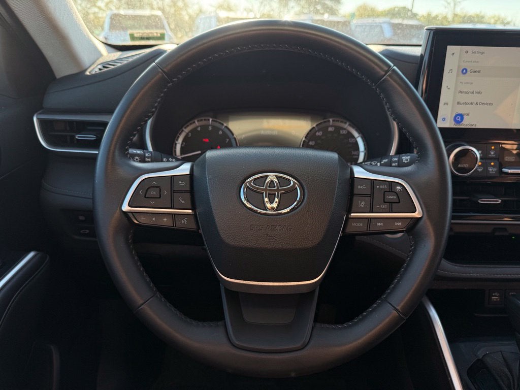 2025 Toyota Highlander XLE