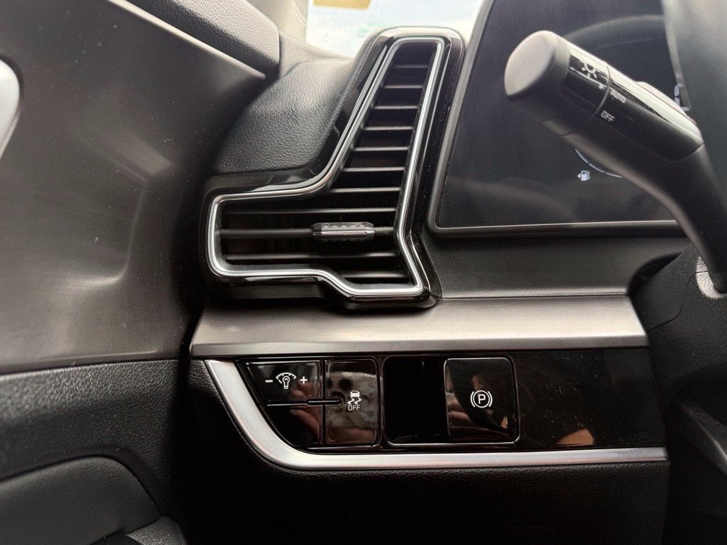 2024 Kia Sportage EX - Photo 12