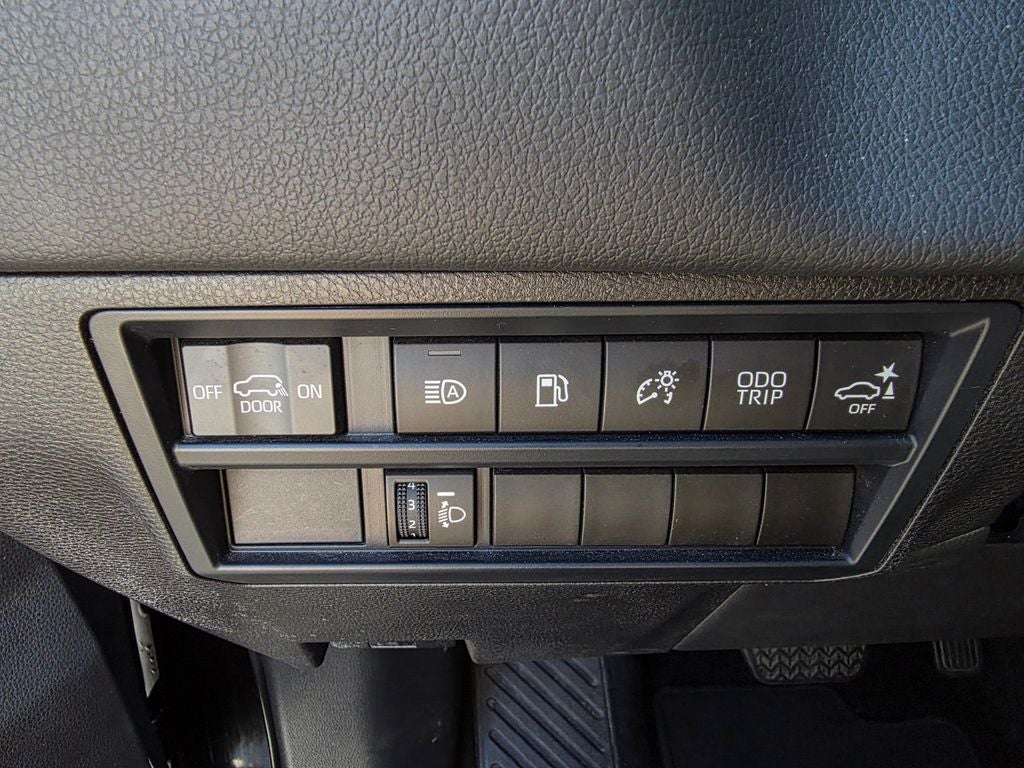 2025 Toyota Sequoia SR5 - Photo 13