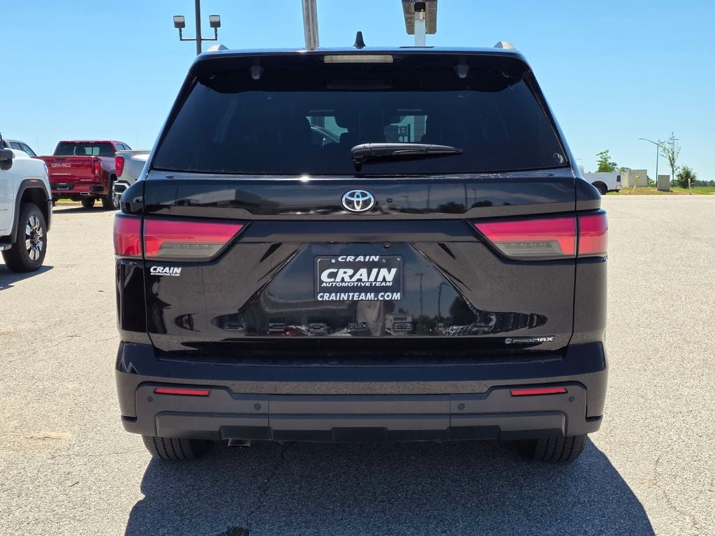 2025 Toyota Sequoia SR5 - Photo 6