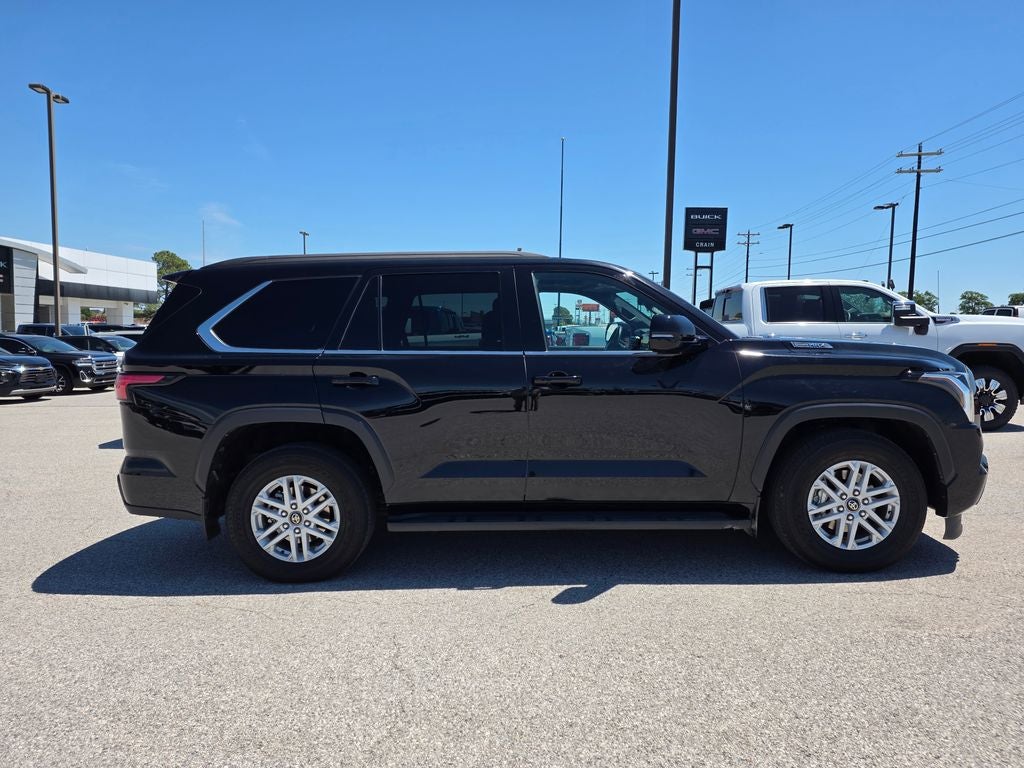 2025 Toyota Sequoia SR5 - Photo 9