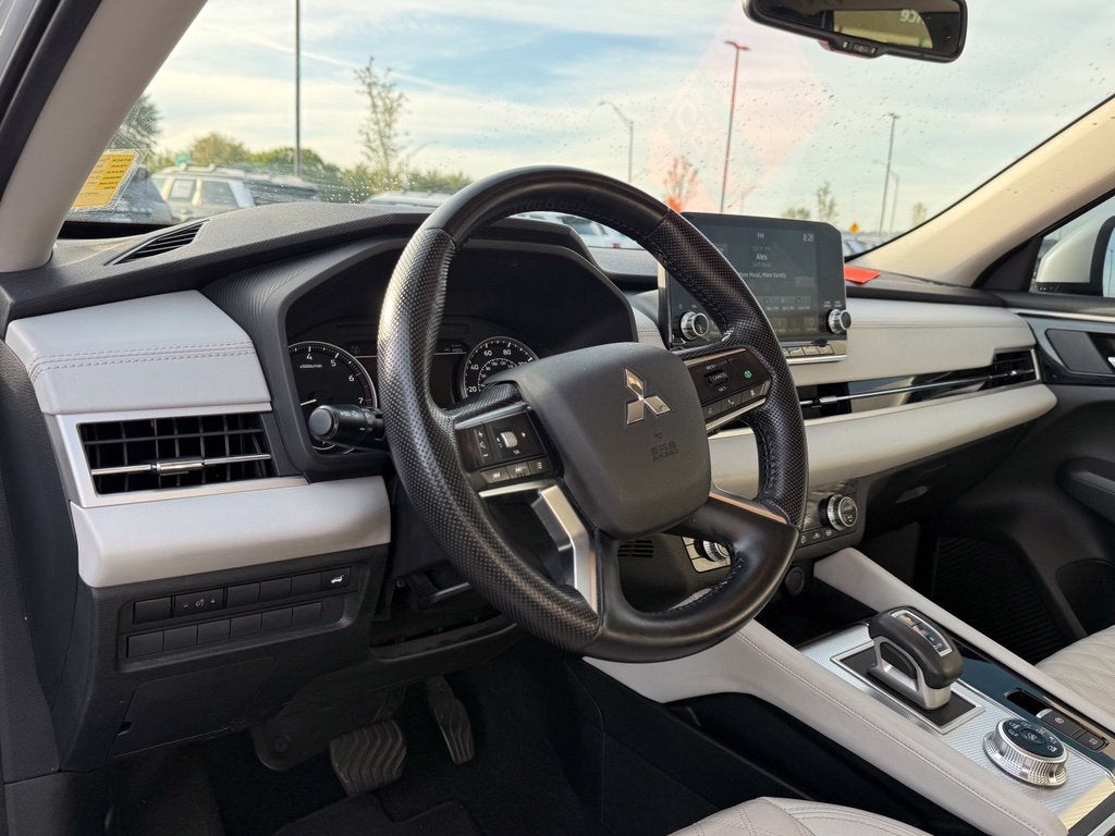 2022 Mitsubishi Outlander SEL