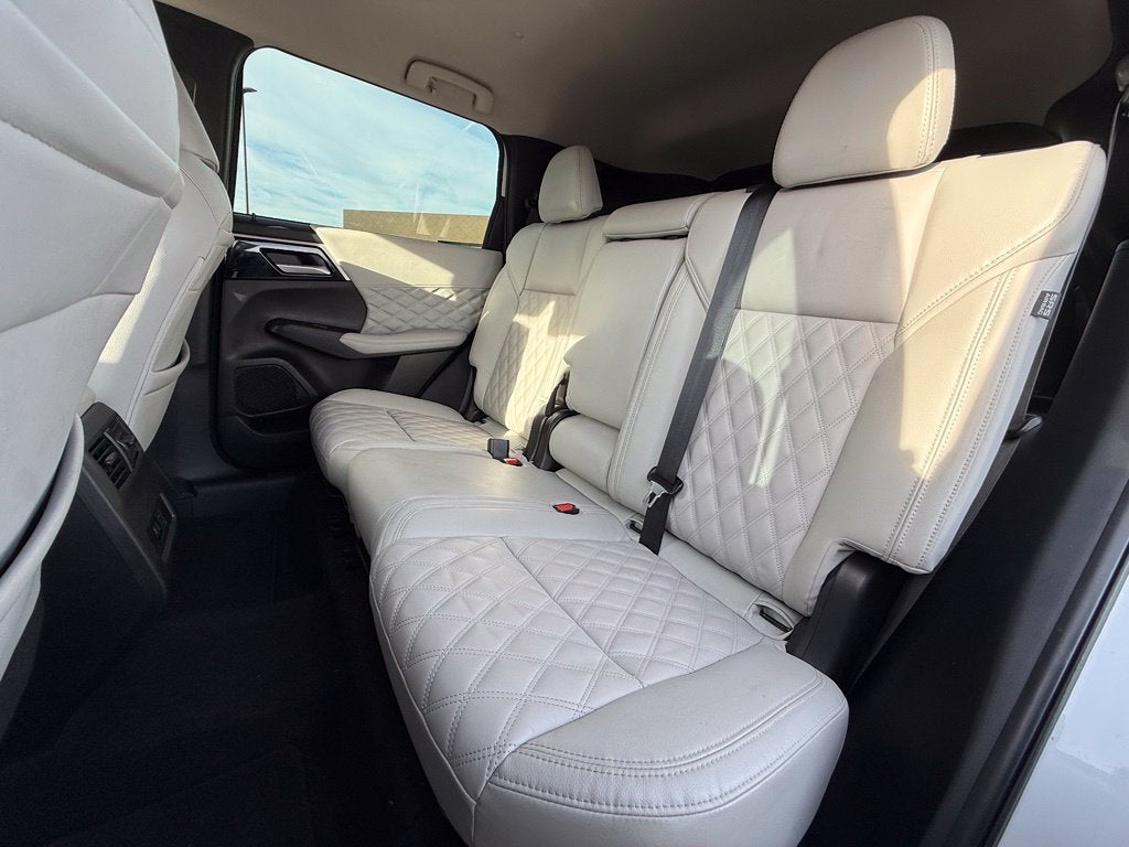 2022 Mitsubishi Outlander SEL