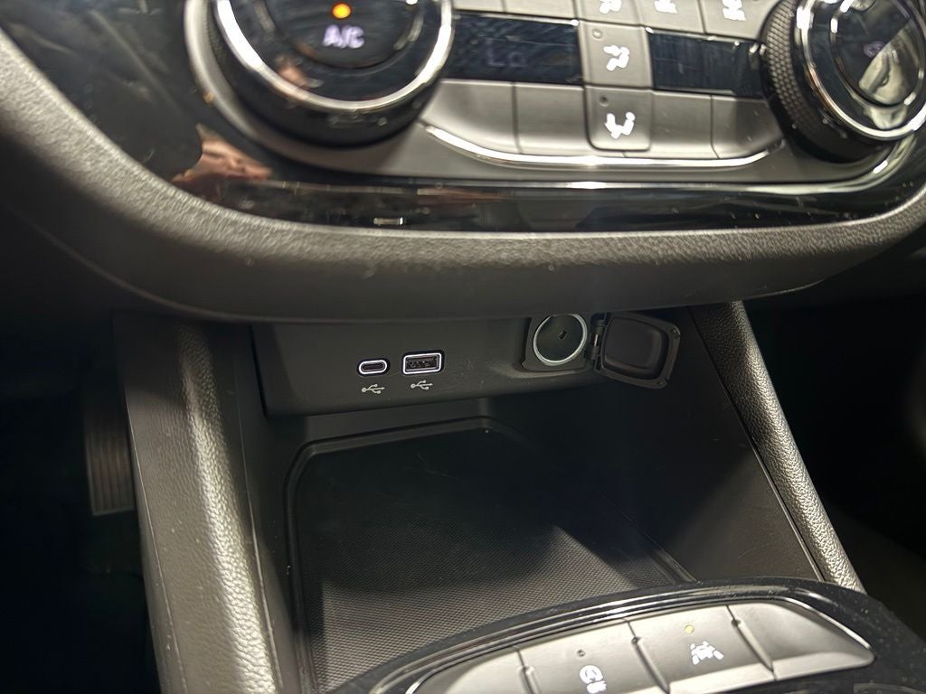 2025 Buick Envista Sport Touring - Photo 17