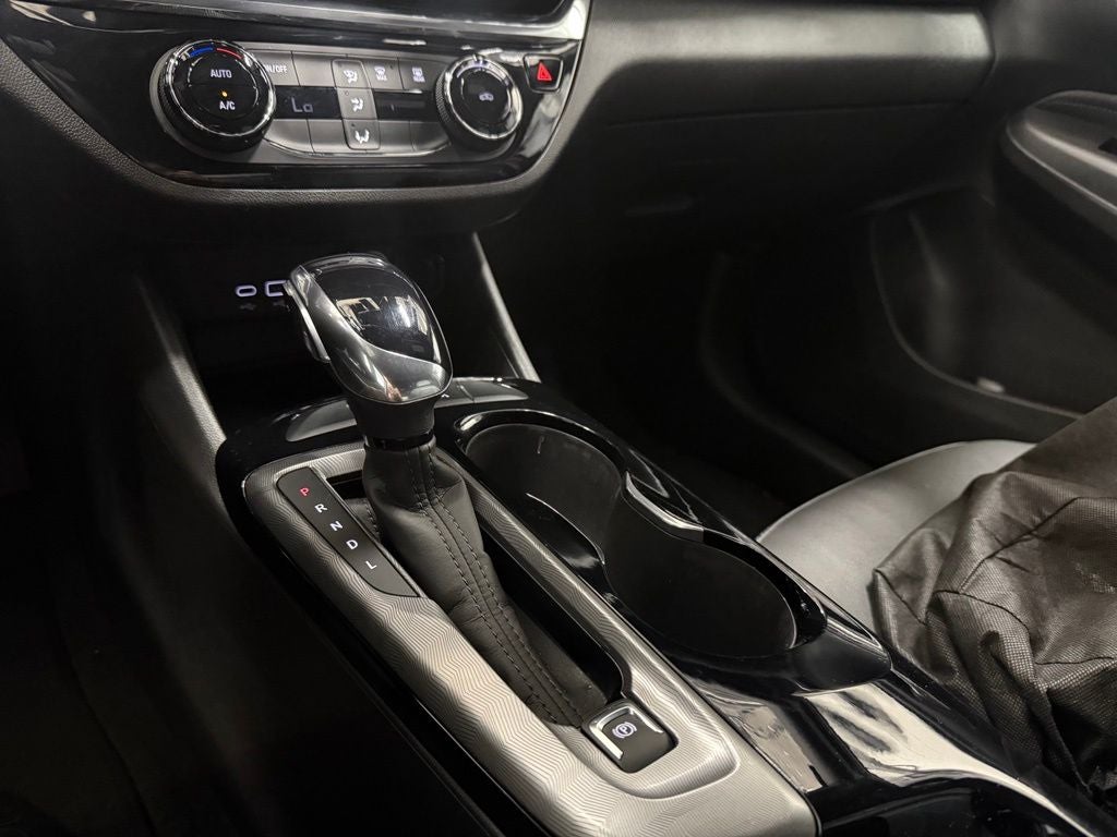 2025 Buick Envista Sport Touring - Photo 18