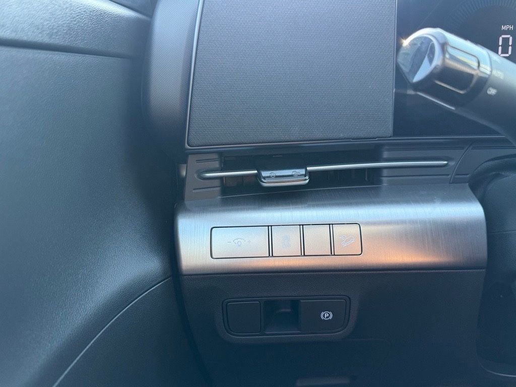 2027 Hyundai KONA SE FWD