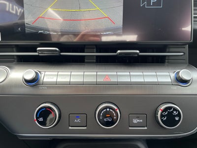 2026 Hyundai KONA SE FWD