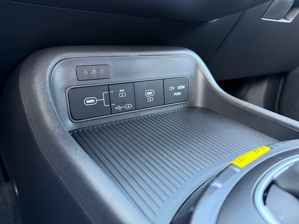 2026 Hyundai KONA SE FWD