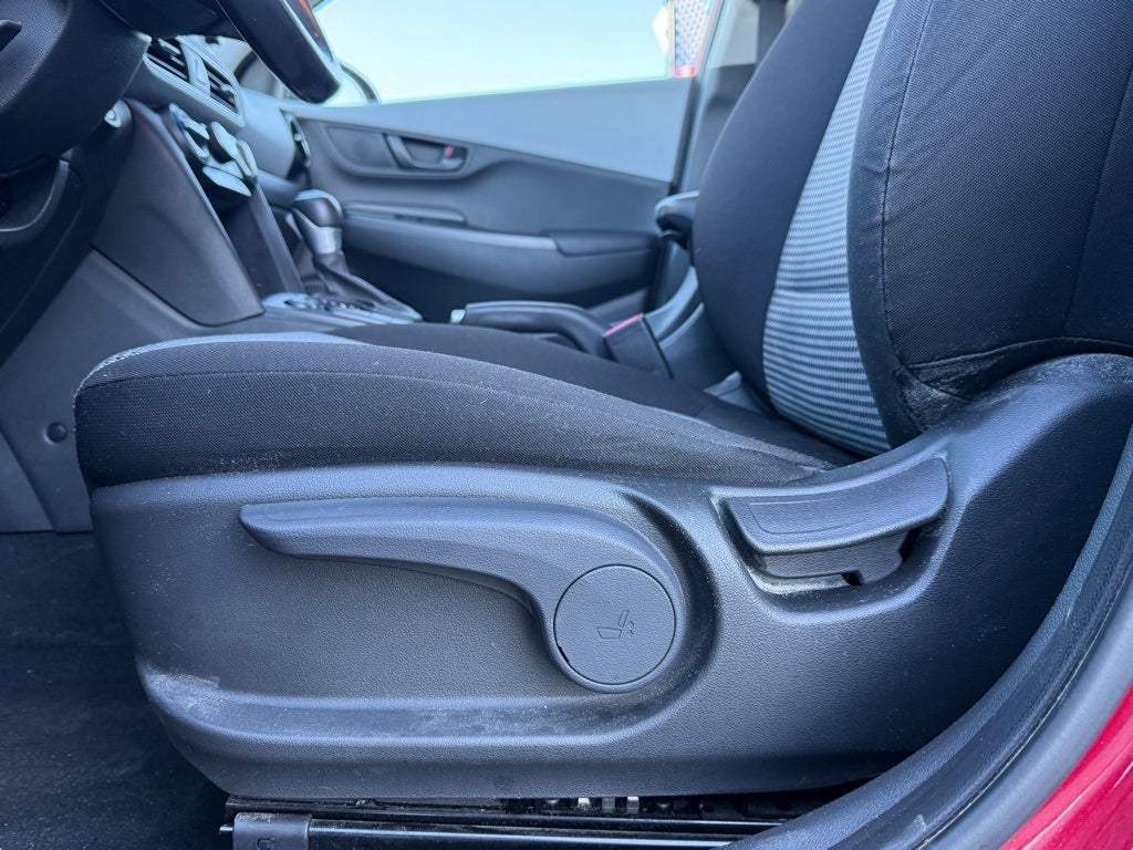 2021 Hyundai KONA SEL