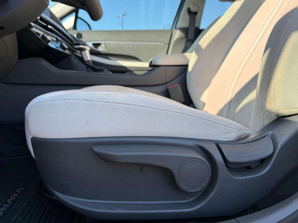 2025 Hyundai SONATA SE