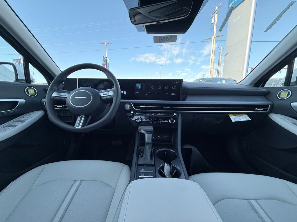 2026 Hyundai SONATA SE
