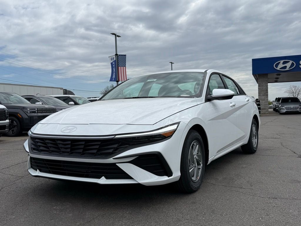 2026 Hyundai ELANTRA SE