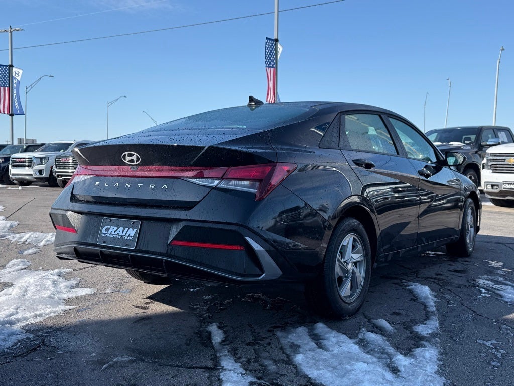 2026 Hyundai ELANTRA SE