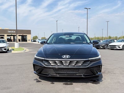 2026 Hyundai ELANTRA SE