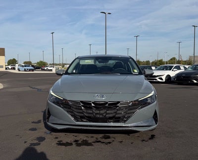 2022 Hyundai ELANTRA SEL