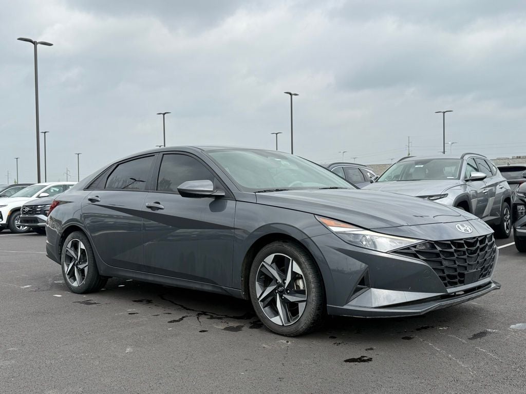 2023 Hyundai ELANTRA SEL