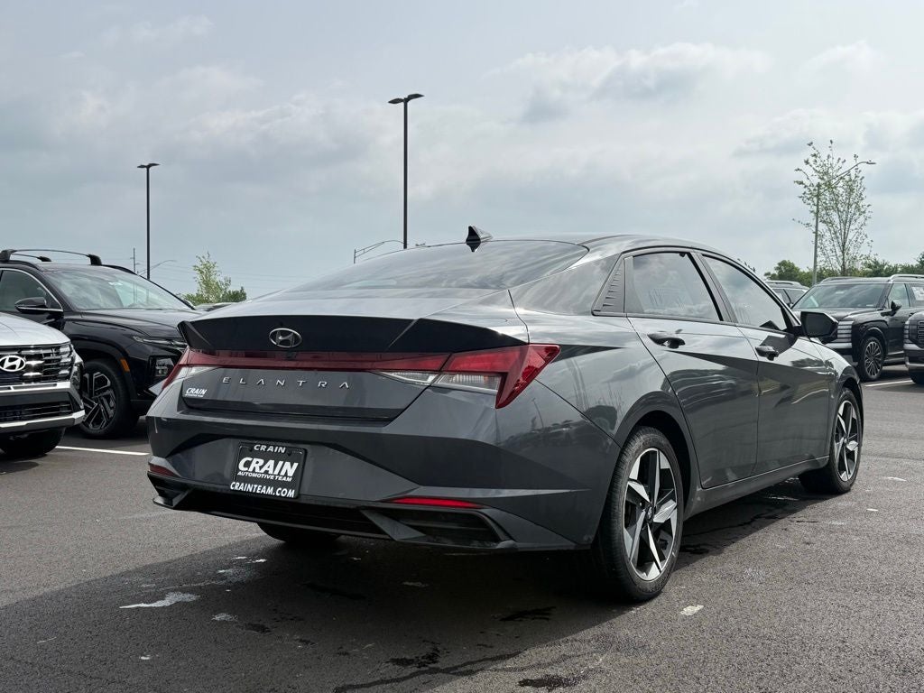 2023 Hyundai ELANTRA SEL