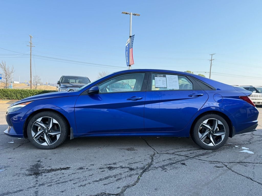 2023 Hyundai ELANTRA SEL