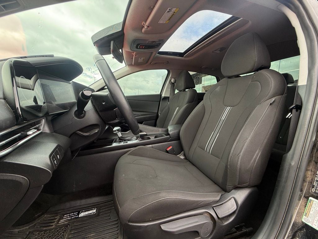 2024 Hyundai ELANTRA SEL Convenience Pack