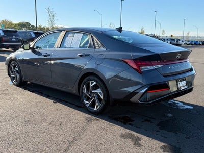2024 Hyundai ELANTRA SEL