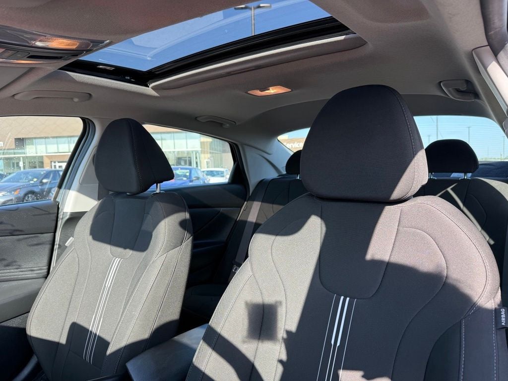 2025 Hyundai ELANTRA SEL Convenience