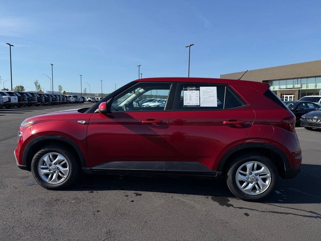 2023 Hyundai VENUE SE