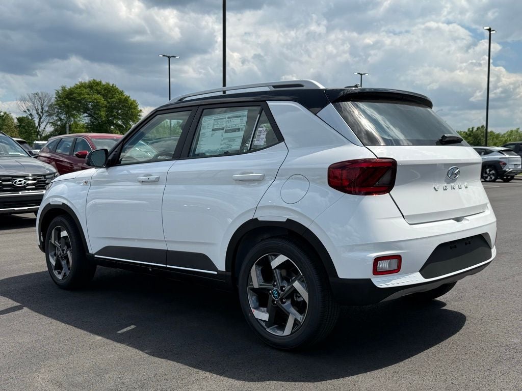 2026 Hyundai VENUE SEL W/Two-Tone Roof