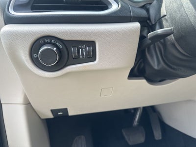 2022 Chrysler Voyager LX 1-Owner / Power Liftgate / Apple CarPlay/Android A