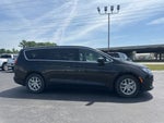 2022 Chrysler Voyager LX 1-Owner / Power Liftgate / Apple CarPlay/Android A