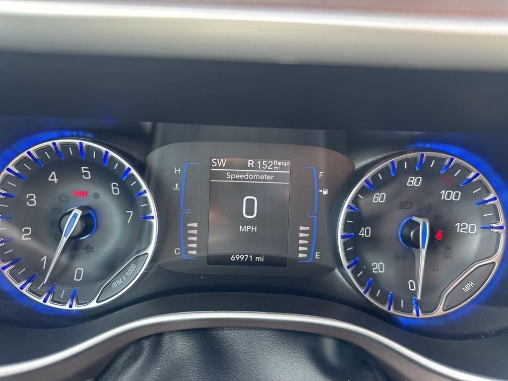 2022 Chrysler Voyager LX 1-Owner / Power Liftgate / Apple CarPlay/Android A